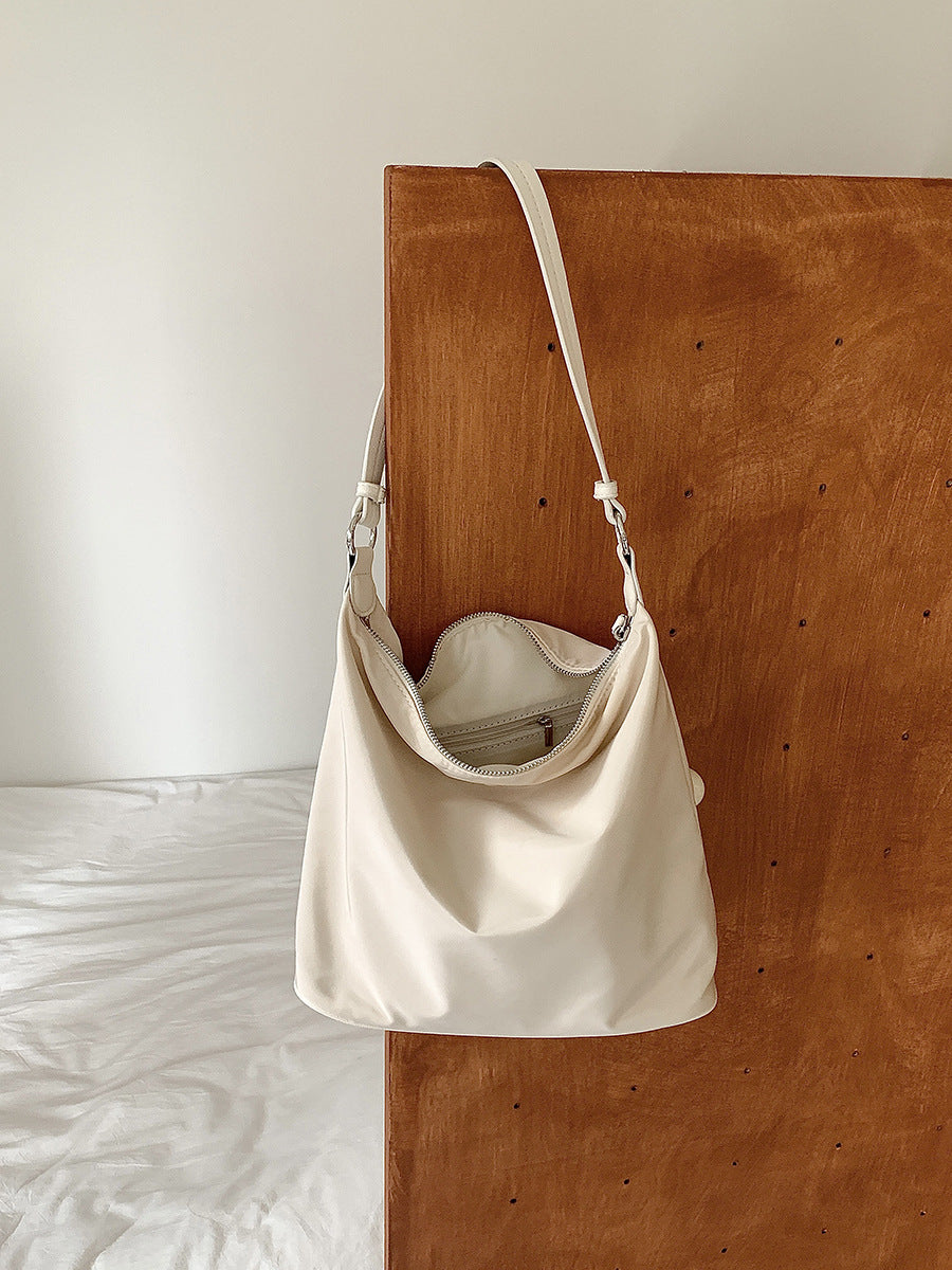 Women's Style Soft Leather Commuter Large Capacity Shoulder Bags