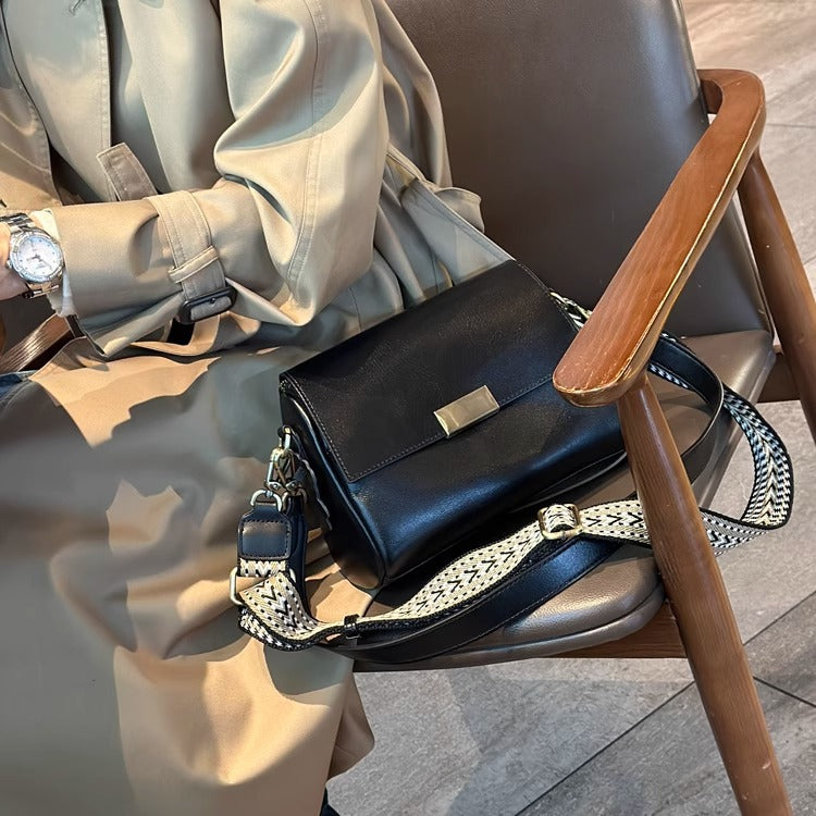 Women's Layer Cowhide Retro Underarm Fashion Advanced Bags