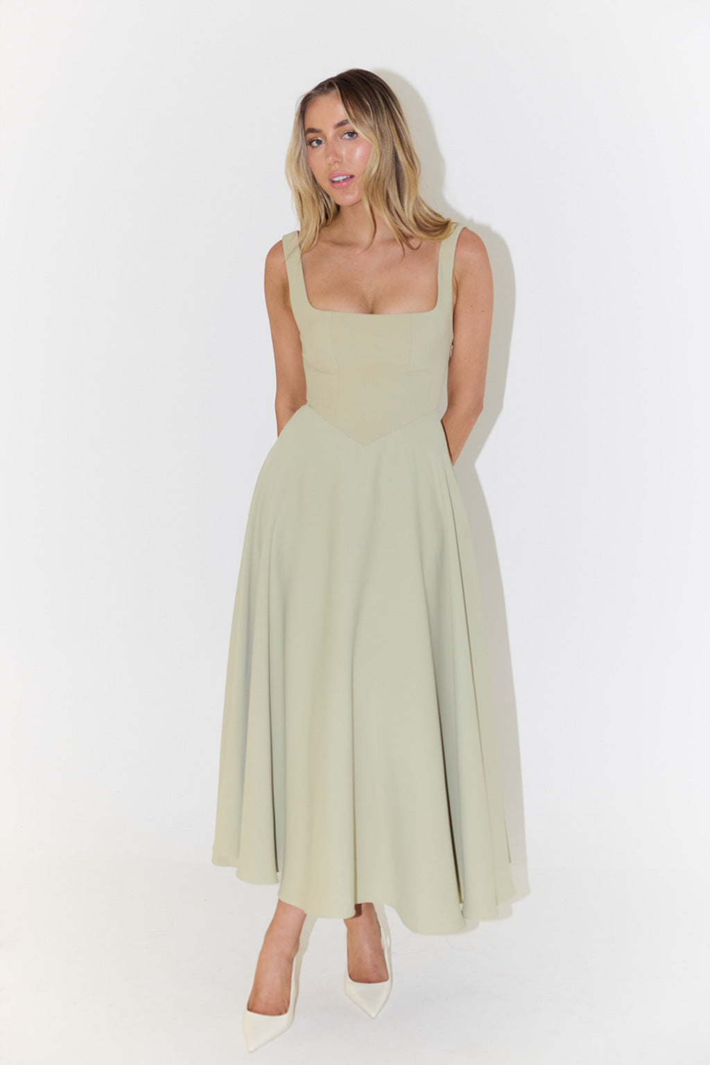 Solid Color Shoulder Strap Slim Fit Dresses