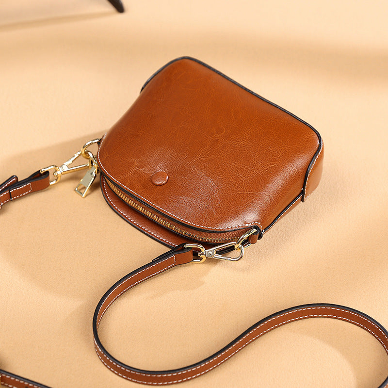 Women's Simple Texture Little Shell Large Capacity Oil Crossbody Bags