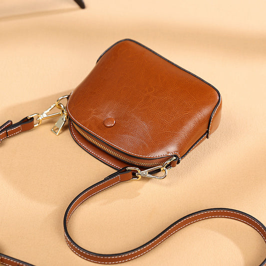 Women's Simple Texture Little Shell Large Capacity Oil Crossbody Bags