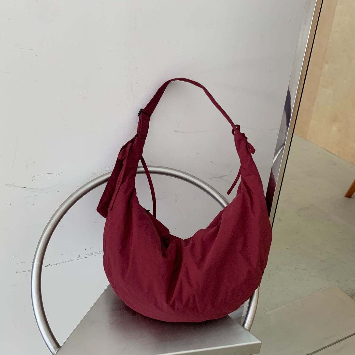 Women's Large Capacity Niche Minimalist Quilted Nylon Crossbody Bags