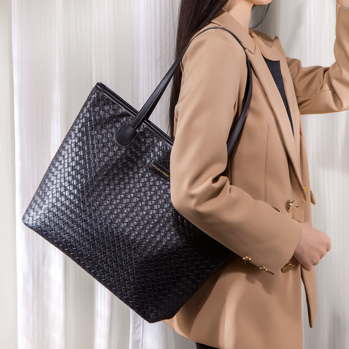 Women's Large Capacity Woven Commute Fashion Tote Bags