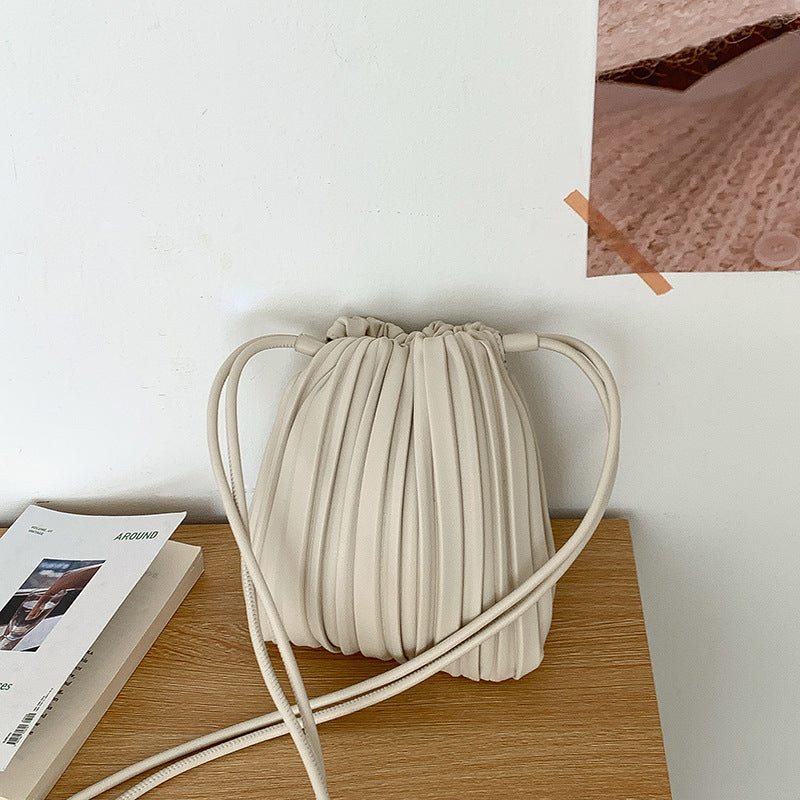 Women's Texture Korean Niche Design Mobile Magnetic Crossbody Bags