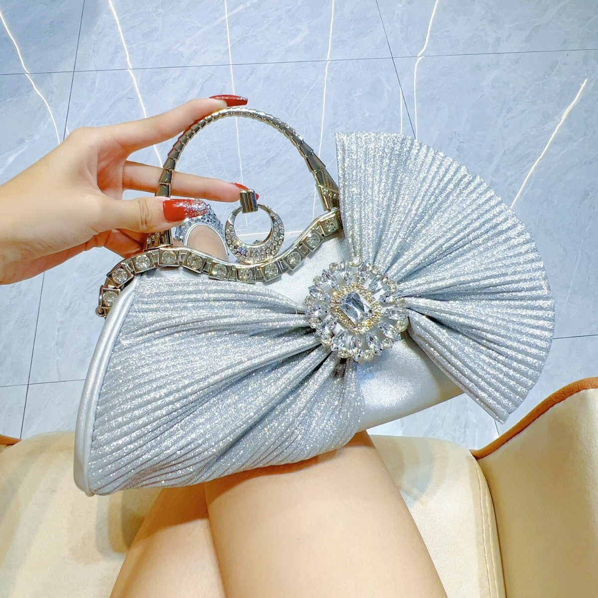 Women's Shiny Diamond Studded Hand Banquet Kelly Handbags