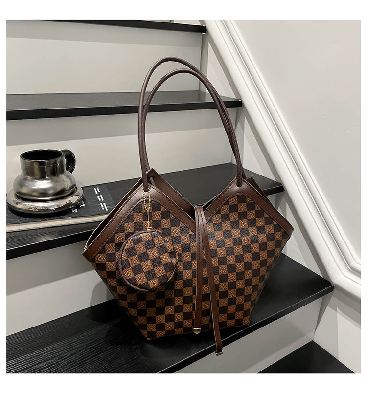 Texture Large Capacity Retro Affordable Luxury Fashion Women's Shoulder Bag