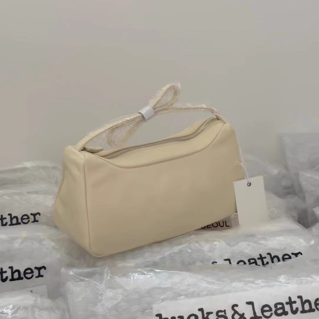 Women's Niche Underarm Procurement Service Of Korean Sheepskin Armpit Bags