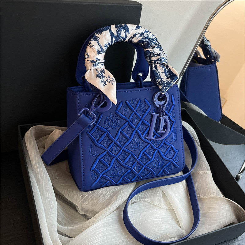 Women's Rhombus Texture Diana Korean Fashion Simple Shoulder Bags