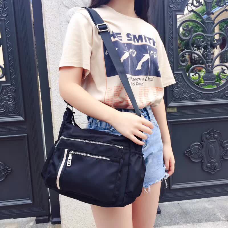Women's Simple Waterproof Oxford Cloth Large Capacity Shoulder Bags