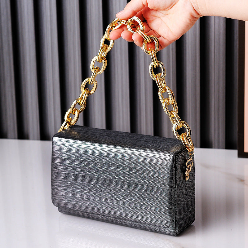 Creative Women's Featured Chain High-grade Simple Evening Bags