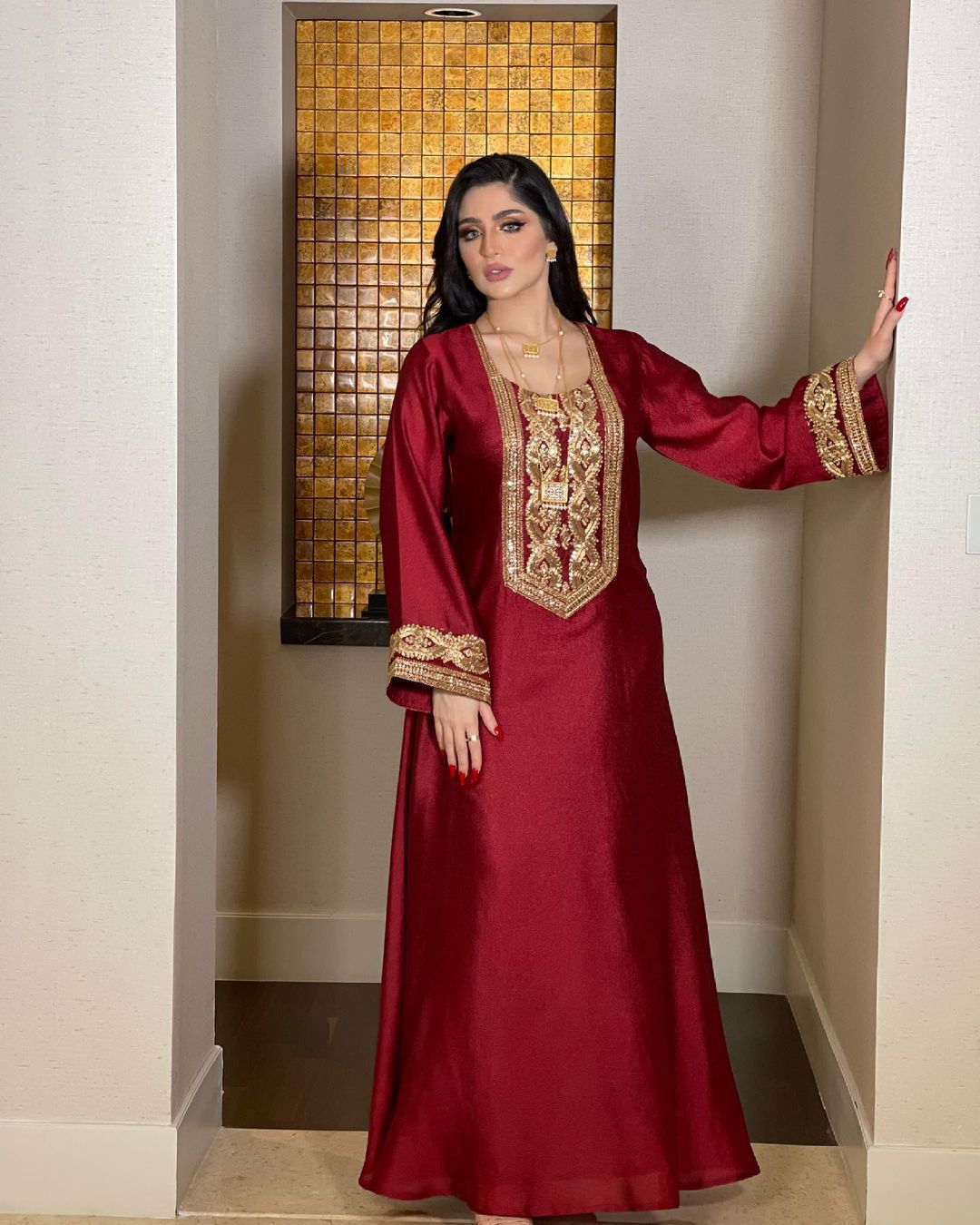 Women's Gold Sequined Gown Robe Arabic Elegant Clothing