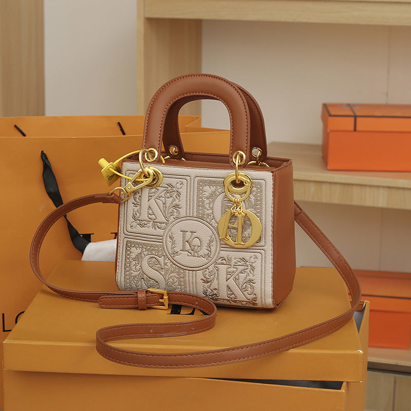 Women's Mild Luxury Retro Embroidered Fashion Trend Shoulder Bags