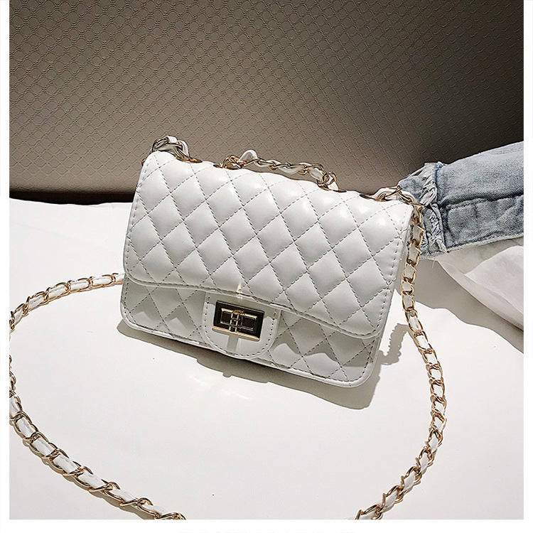 Women's Fashionable Korean Diamond Chain Classic Style Bags