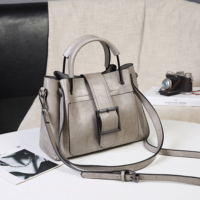 Women's Capacity Fashion Korean Style One Retro Handbags