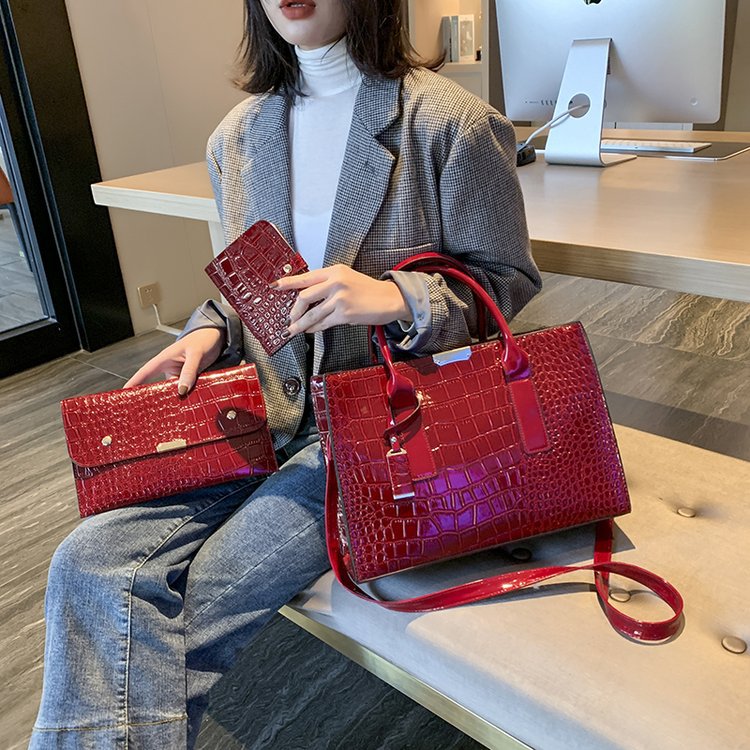 Spring Three-piece Crocodile Pattern Large Capacity Handbags