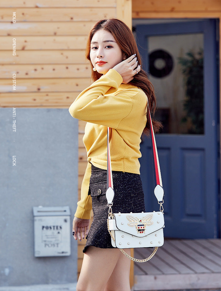 Women's Korean Simple Versatile With Bee Pattern Crossbody Bags