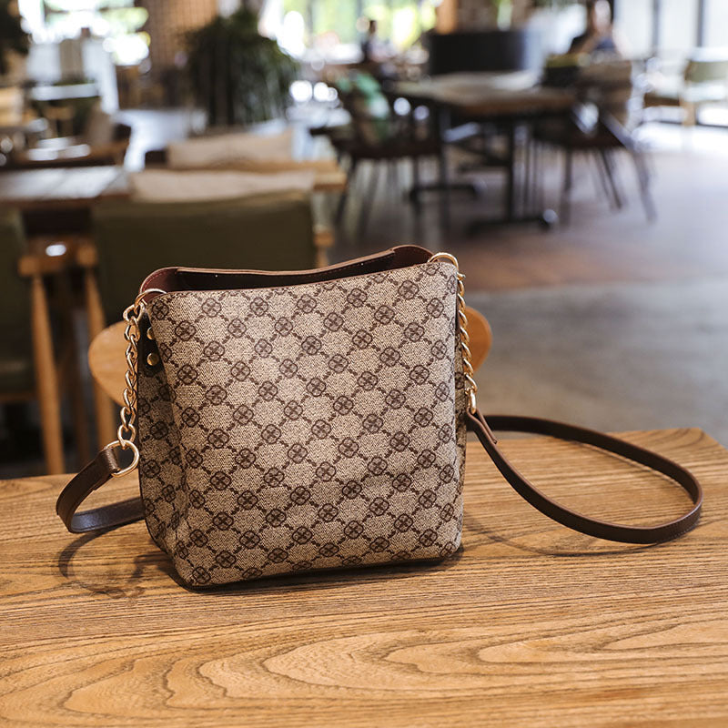 Women's Style Retro Printed Fashionable Stylish Large Women's Messenger Bag