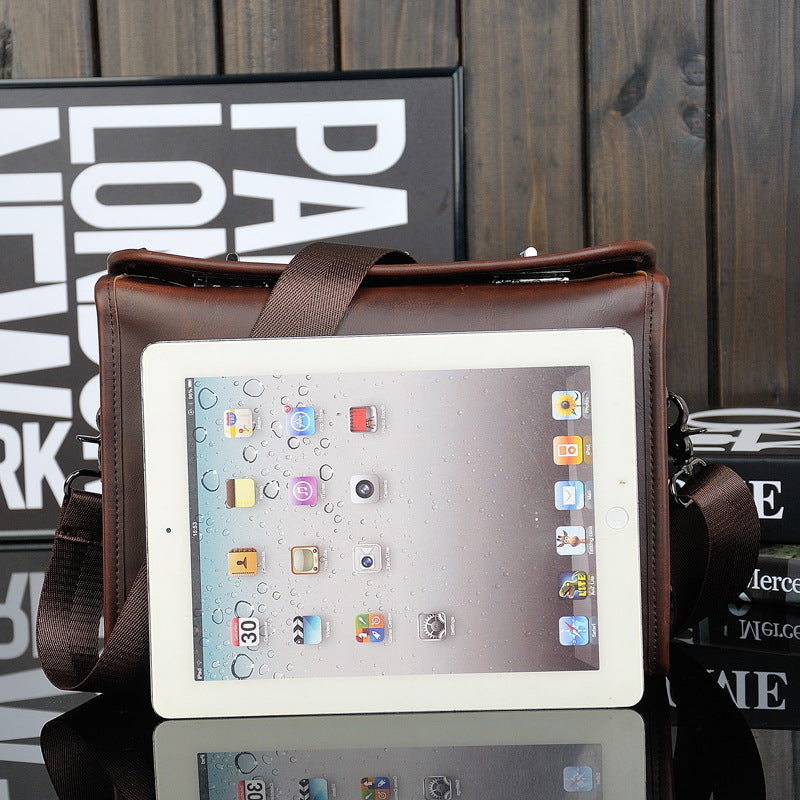 Men's Horse Leather Retro Double Screw Design Men's Messenger Bags