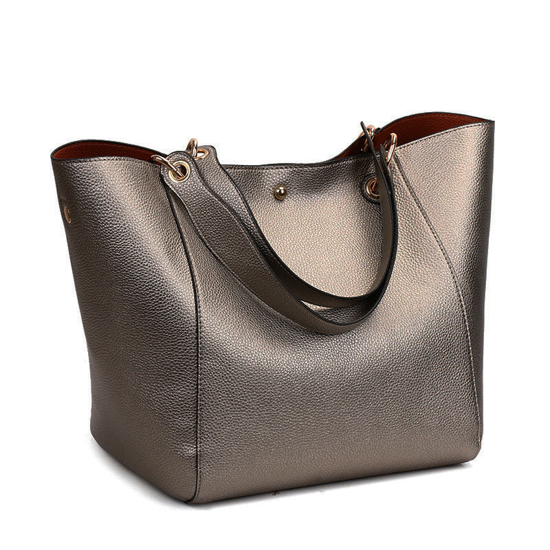 Women's Fashionable Large Capacity Magnetic Snap Shoulder Bags