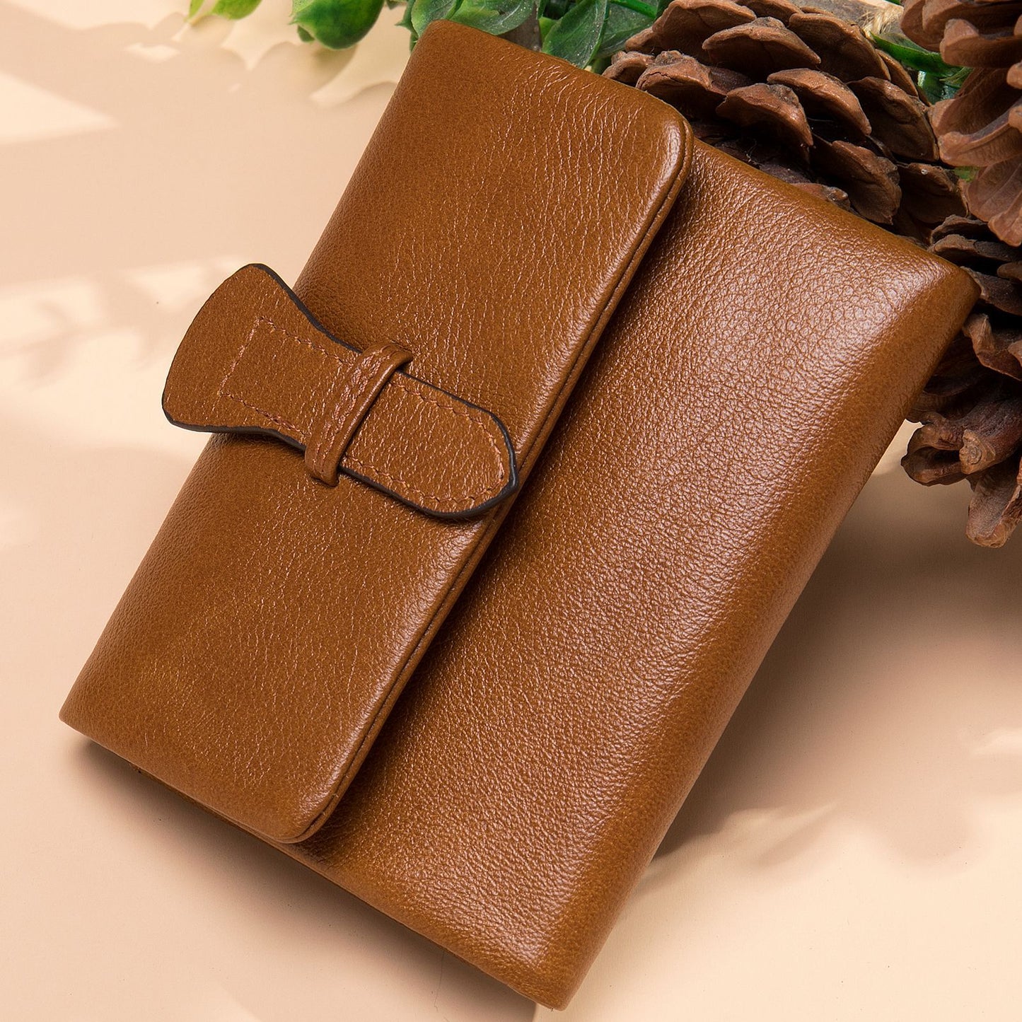 Women's Cowhide Leather Short First Layer Ladies Wallets