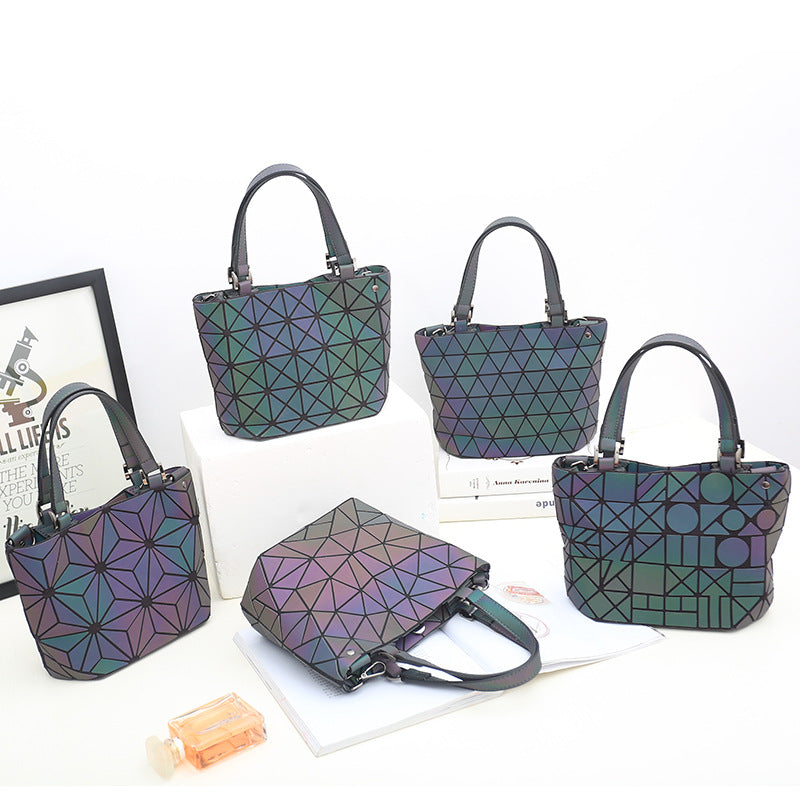 Women's Geometric Luminous Size Rhombus Single Folding Handbags