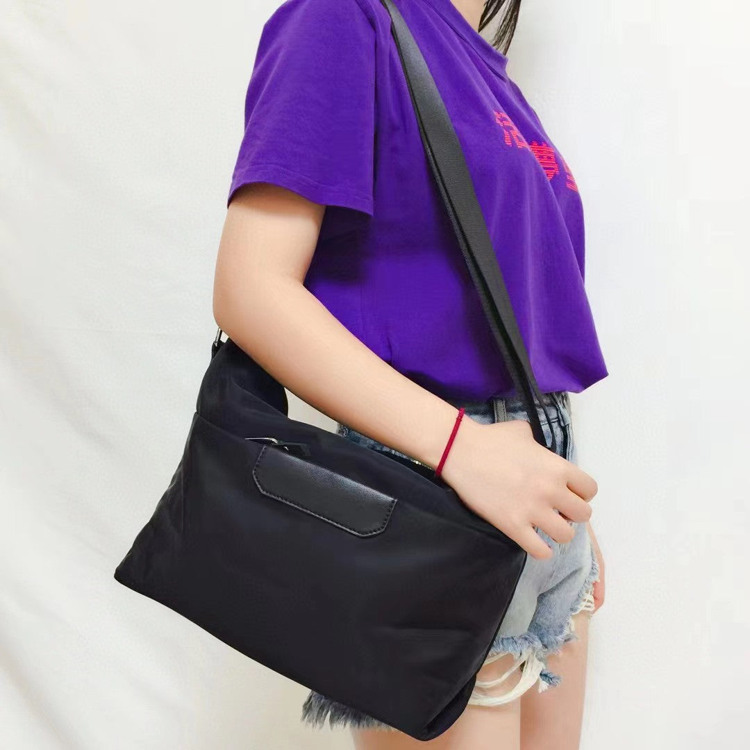 Women's Fashion Waterproof Nylon Simple Commuter Crossbody Bags