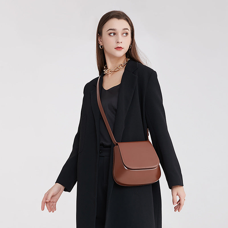 Retro Brown Large Capacity Chestnut Shell Saddle Niche Bags