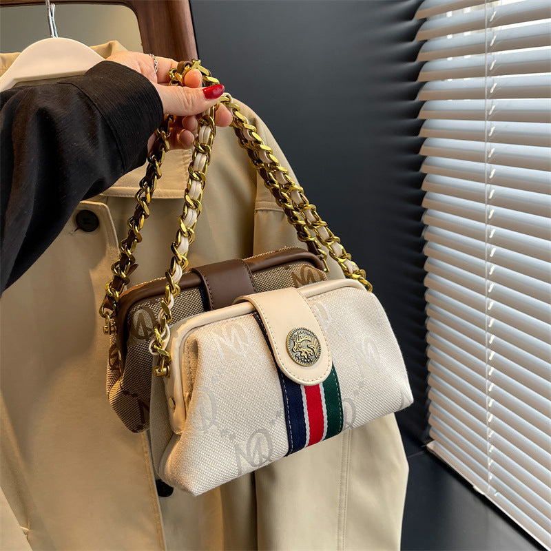 Women's Niche Retro Clip Color Matching Graceful Shoulder Bags