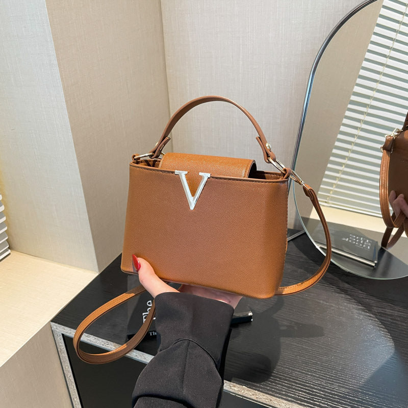 Women's Letter Decoration Portable Fashion Western Style One Women's Shoulder Bag