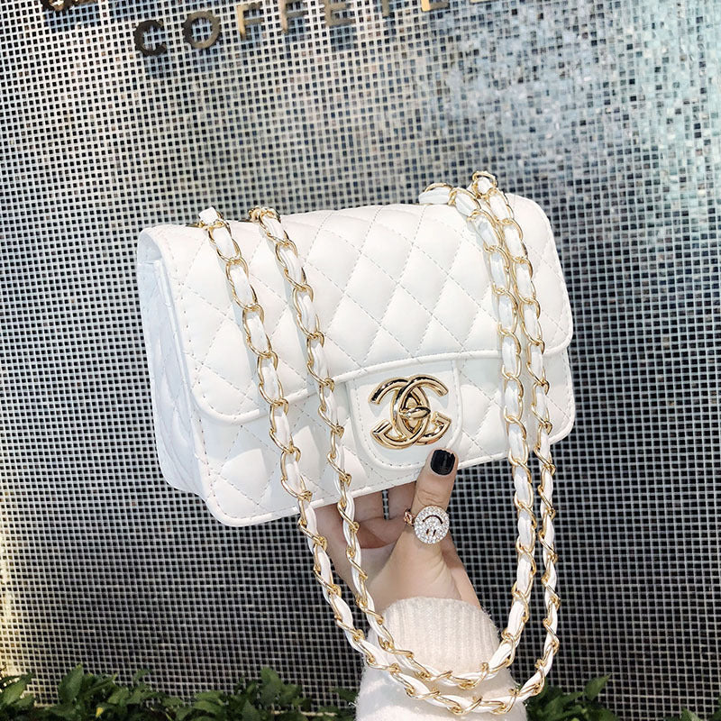 Women's Fashionable Korean Diamond Chain Classic Style Bags