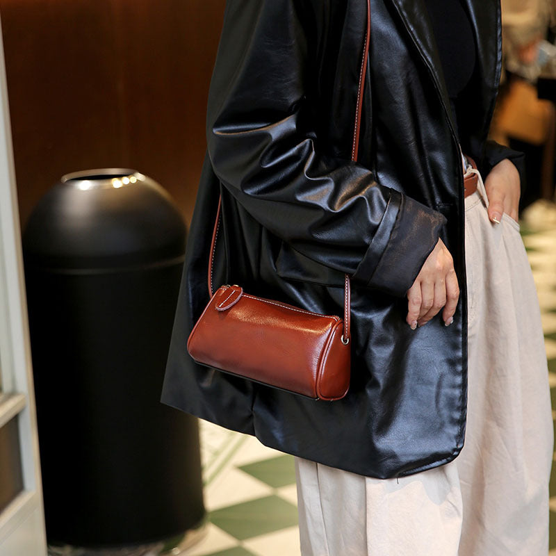 Women's Autumn Lightweight Slung Vegetable Tanning Soft Cowhide Bags