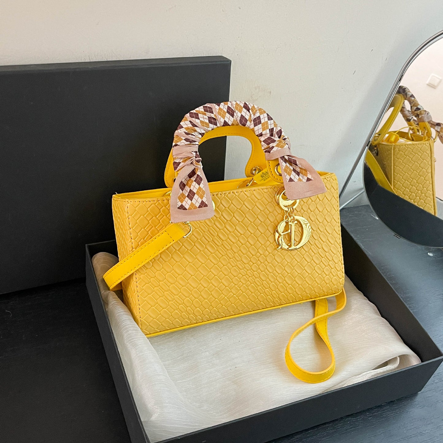 Women's High-grade Silk Scarf Woven Diana Portable Crossbody Bags