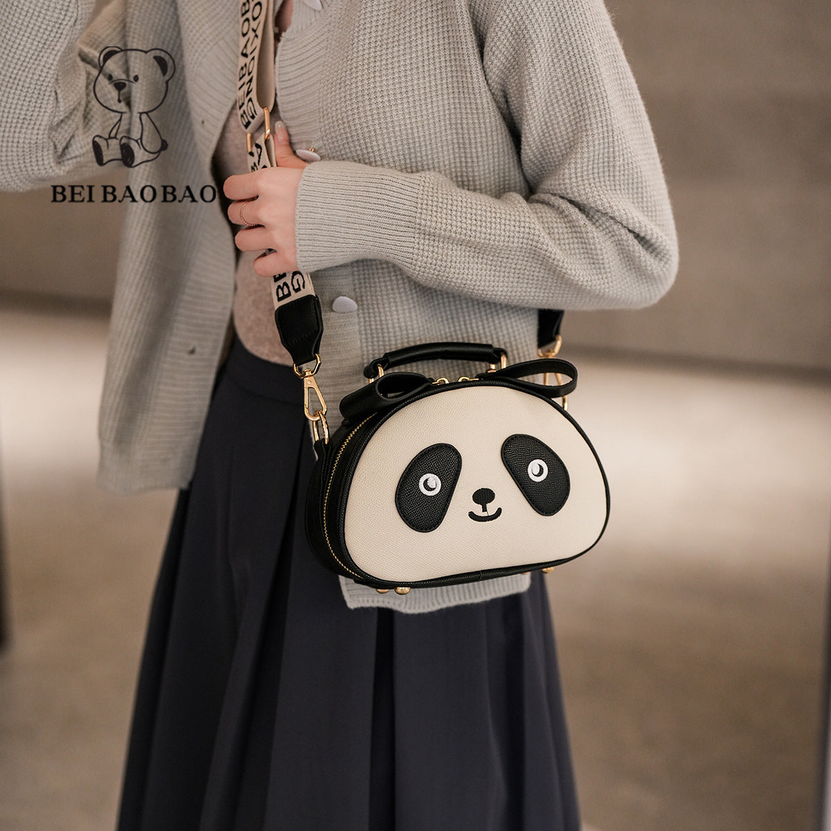 Women's Source Autumn Fashion Street Niche Commuter Women's Messenger Bag