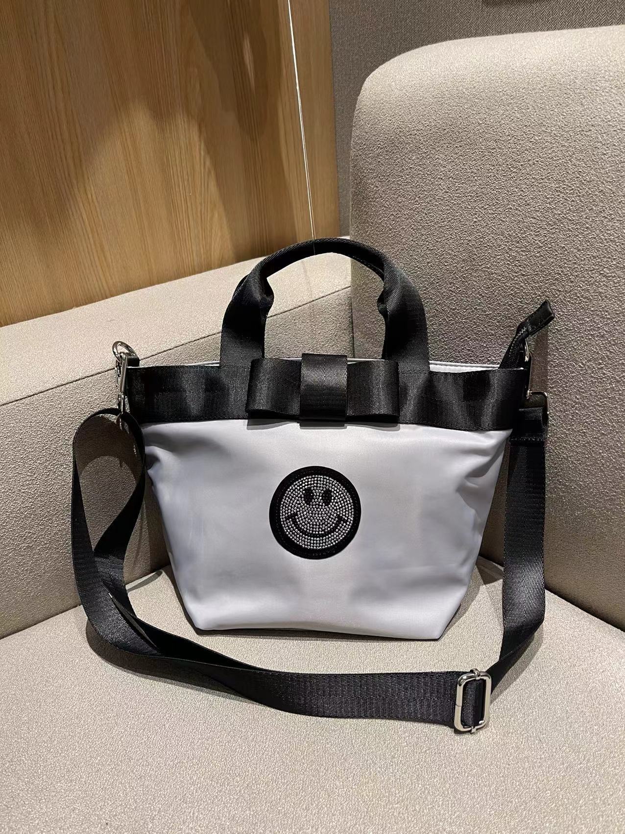 Women's Graceful Large Capacity Commuter Nylon Cloth Tote Bags