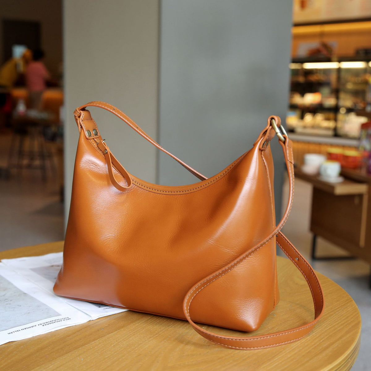 Women's Vegetable Tanned Leather Cowhide Minority Simple Zipper Women's Messenger Bag