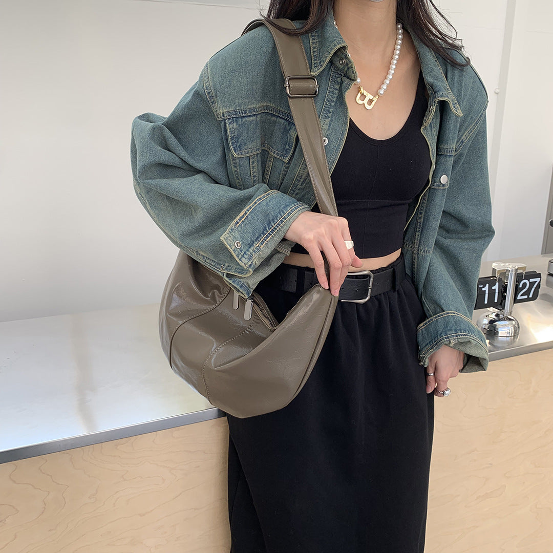 Women's Dong Texture Western Style Wide Strap Large Crossbody Bags