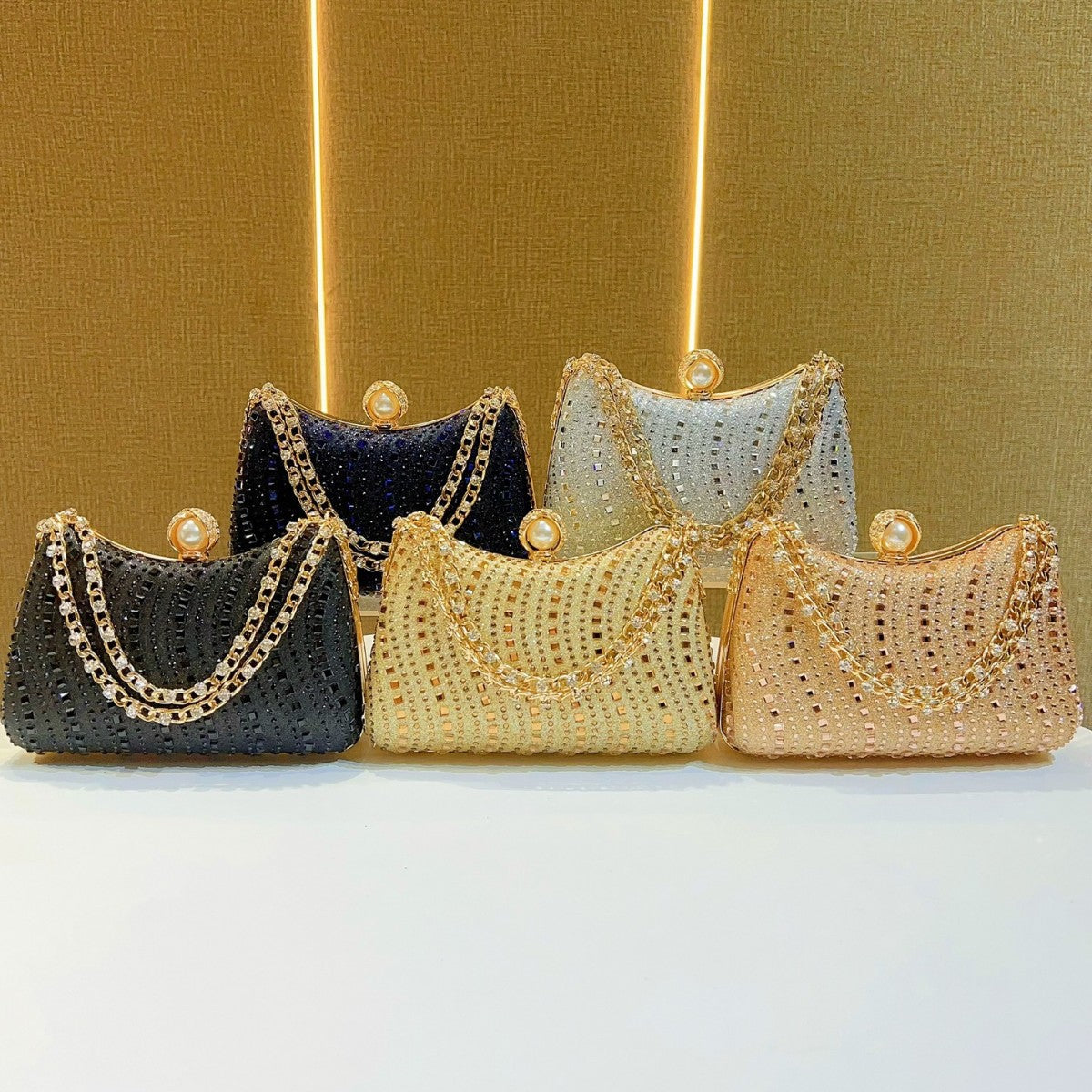 Retro Style Fashion Diamond Rhinestone Chain Handbags