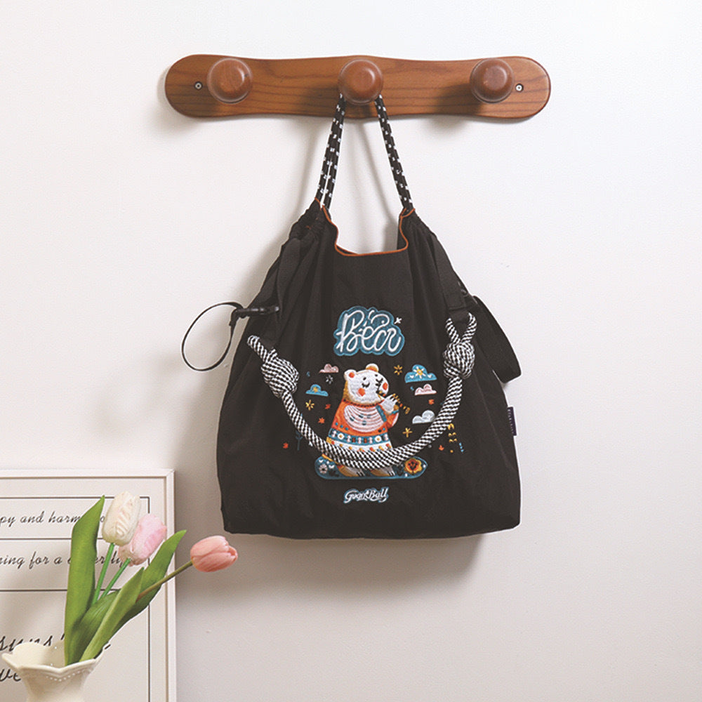 Women's Underarm Shopping Exquisite Embroidered Waterproof Nylon Women's Handbag