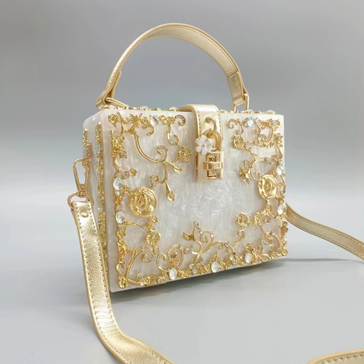 Women's Clearance Acrylic Hollow Metal Carved Diamond Evening Bags