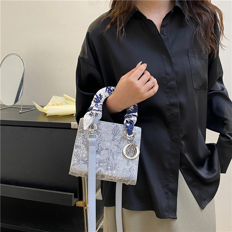 Women's High-grade Summer Design Embroidered Portable Diana Small Square Bags