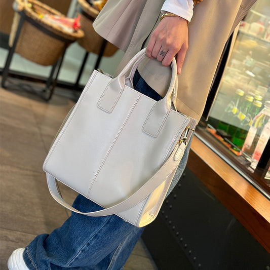 Women's Vintage Vegetable Tanned Cowhide Large Capacity Handbags