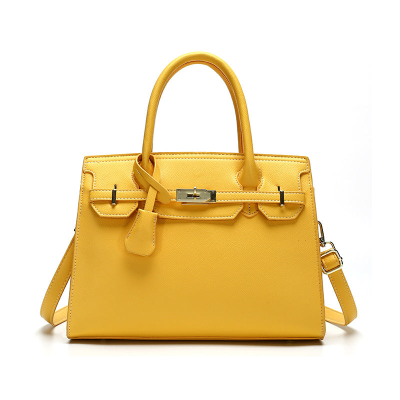 Women's Versatile Fashion Retro Large Capacity Bags