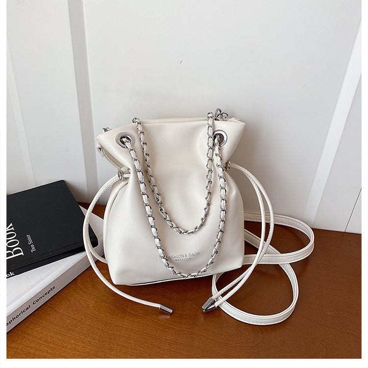 Women's Pure Color Beautiful Spring Chain Stylish Textured Commuting Women's Shoulder Bag