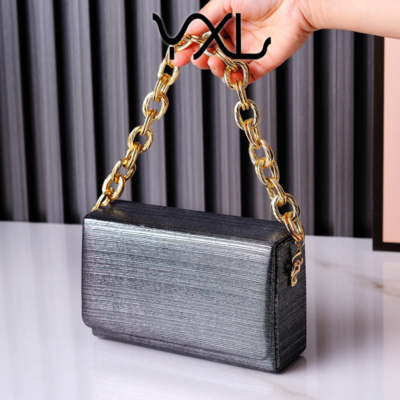Creative Women's Featured Chain High-grade Simple Evening Bags
