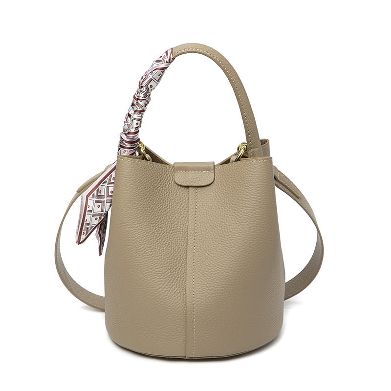 Women's Advanced Texture Fashionable Fashion Commuter Portable Women's Shoulder Bag