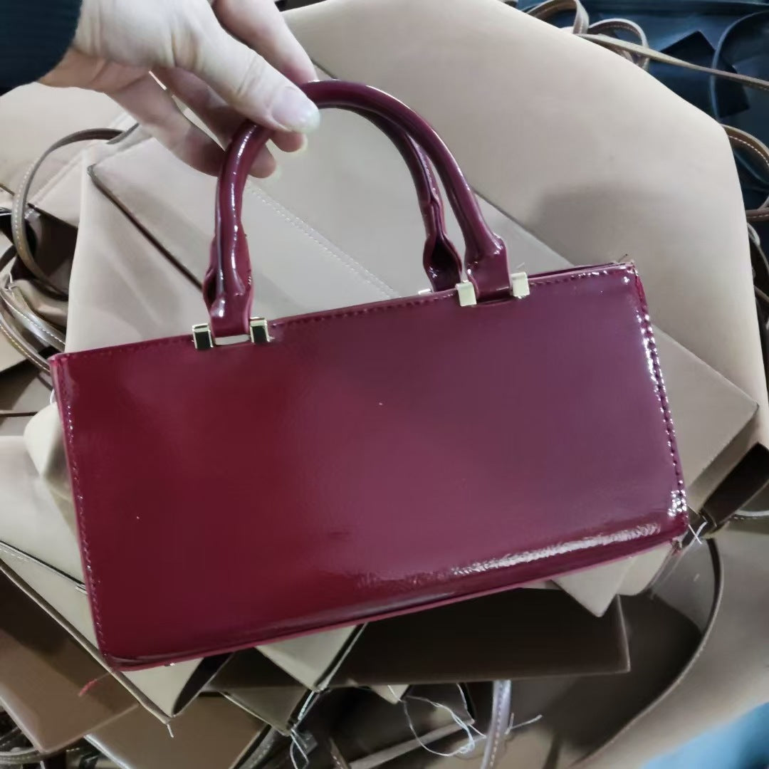 Z Fashion Hand Carrying Diana Chain Handbags