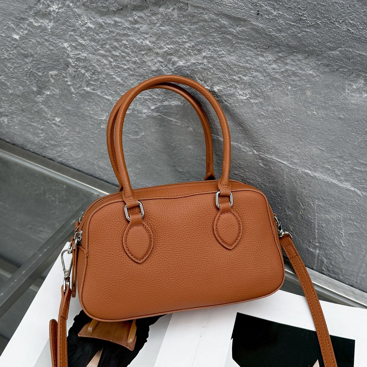 First Layer Cowhide Commute Trendy Portable Cell Genuine Ladies Bags