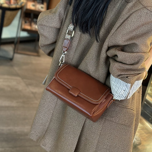 Women's Genuine Cattlehide Leather Surface Fashionable Shoulder Bags
