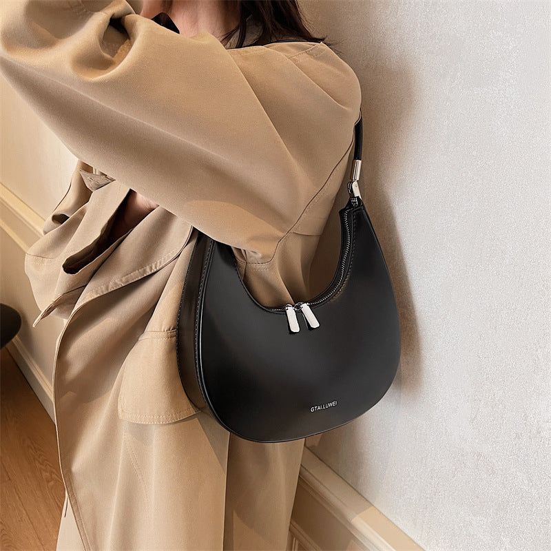 Women's Niche Sier Authentic Leather Tactile Feel Crescent Crossbody Bags