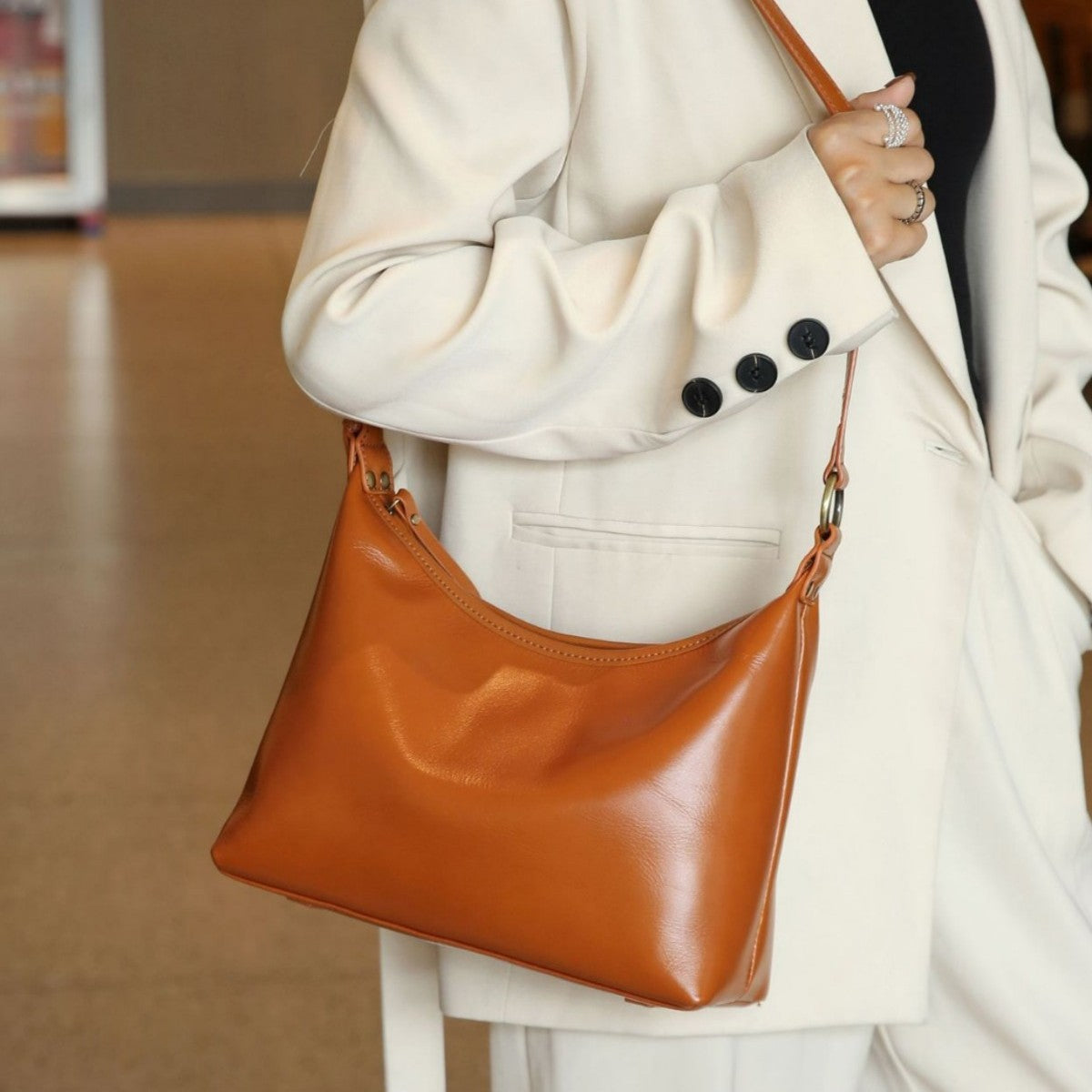 Women's Vegetable Tanned Leather Cowhide Minority Simple Zipper Women's Messenger Bag